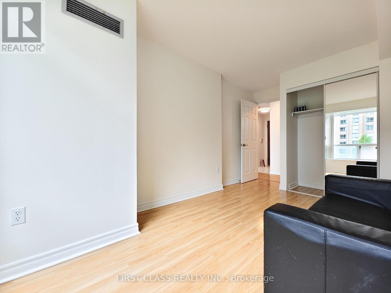 606 - 8 Pemberton Avenue, Toronto, Ontario  M2M 4K8 - Photo 23 - C13214956