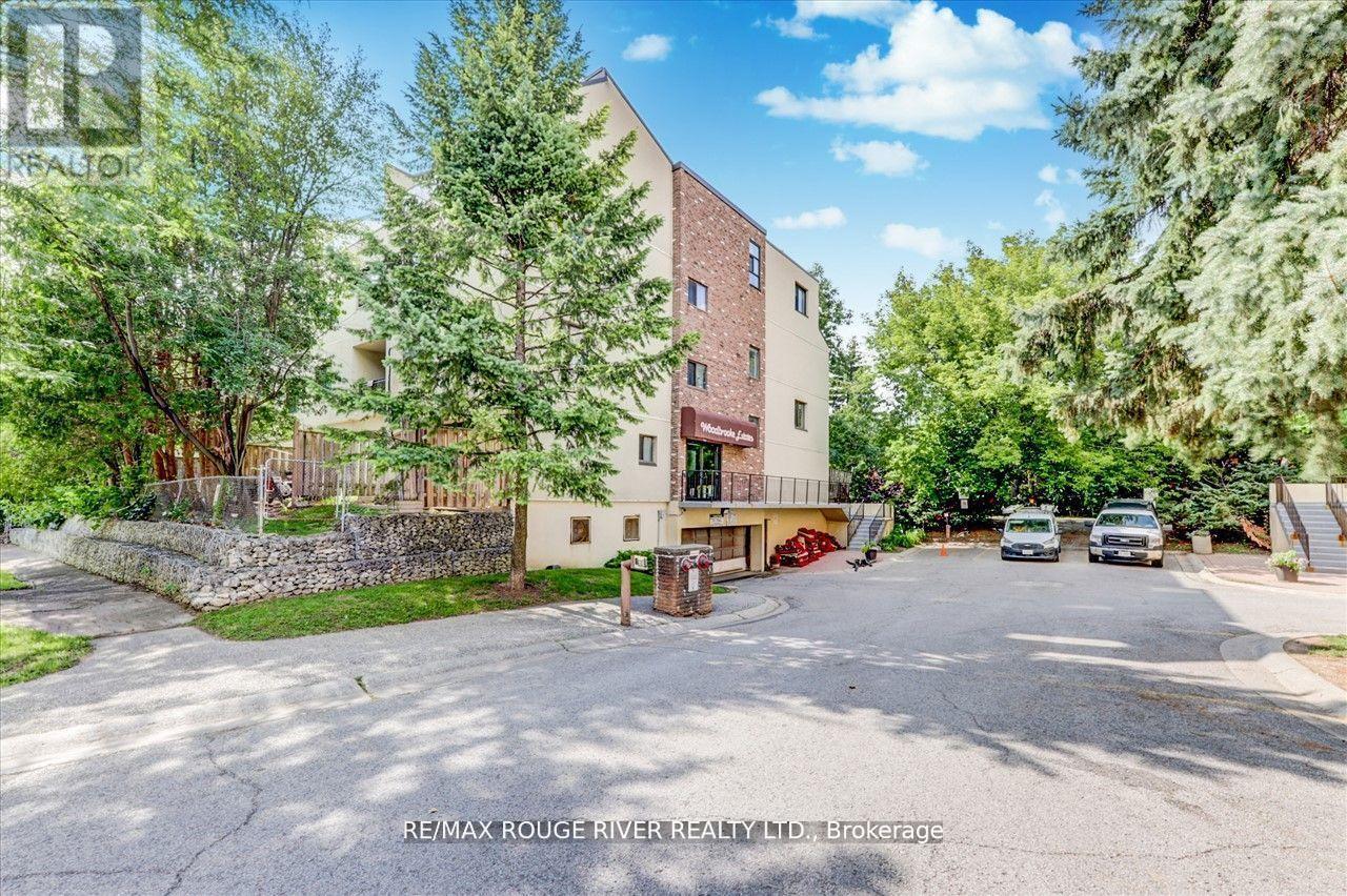 21 - 25 PEBBLE BYWAY, Toronto, Ontario