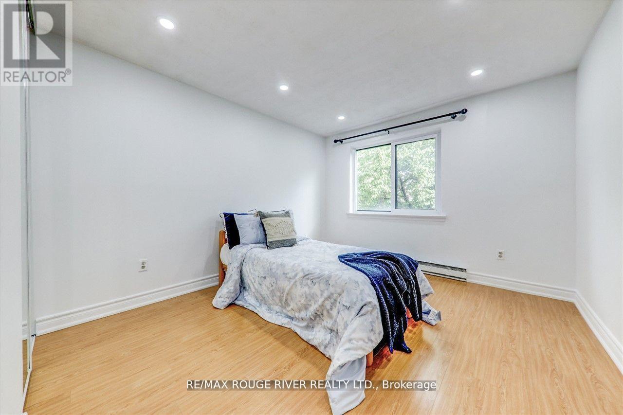 21 - 25 Pebble Byway, Toronto, Ontario  M2H 3J6 - Photo 22 - C13214986