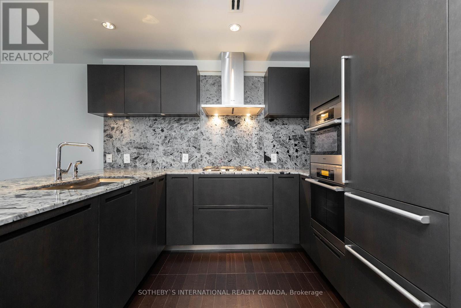 3002 - 180 University Avenue, Toronto, Ontario  M5H 0A2 - Photo 17 - C13214998