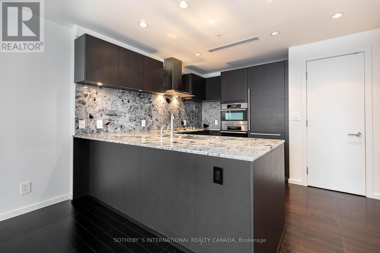 3002 - 180 University Avenue, Toronto, Ontario  M5H 0A2 - Photo 19 - C13214998