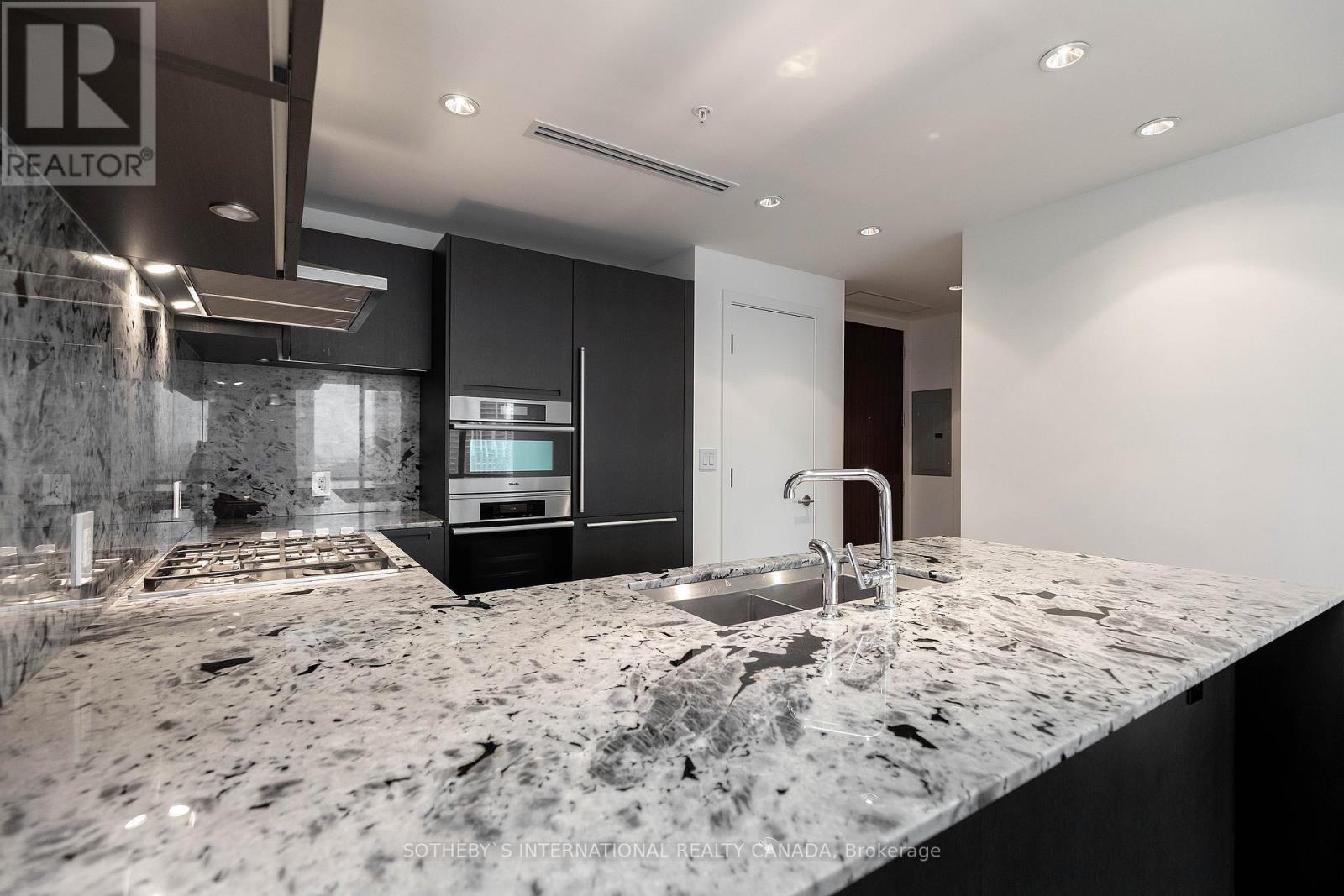 3002 - 180 University Avenue, Toronto, Ontario  M5H 0A2 - Photo 23 - C13214998