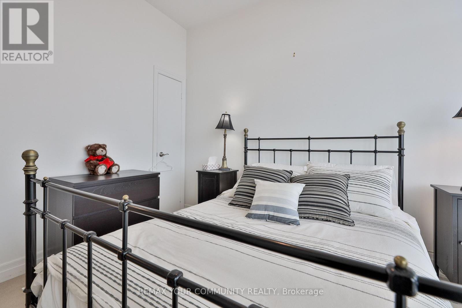 Ph 201 - 8 Scollard Street, Toronto, Ontario  M5R 1E9 - Photo 17 - C13177040