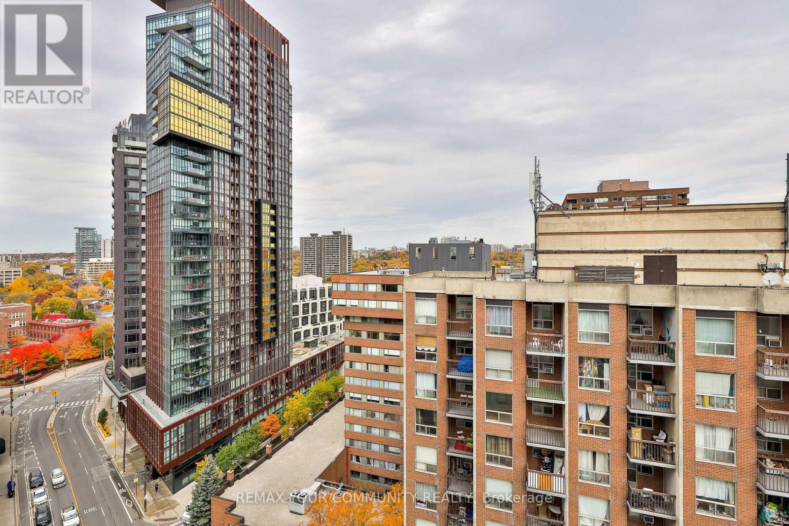 Ph 201 - 8 Scollard Street, Toronto, Ontario  M5R 1E9 - Photo 30 - C13177040
