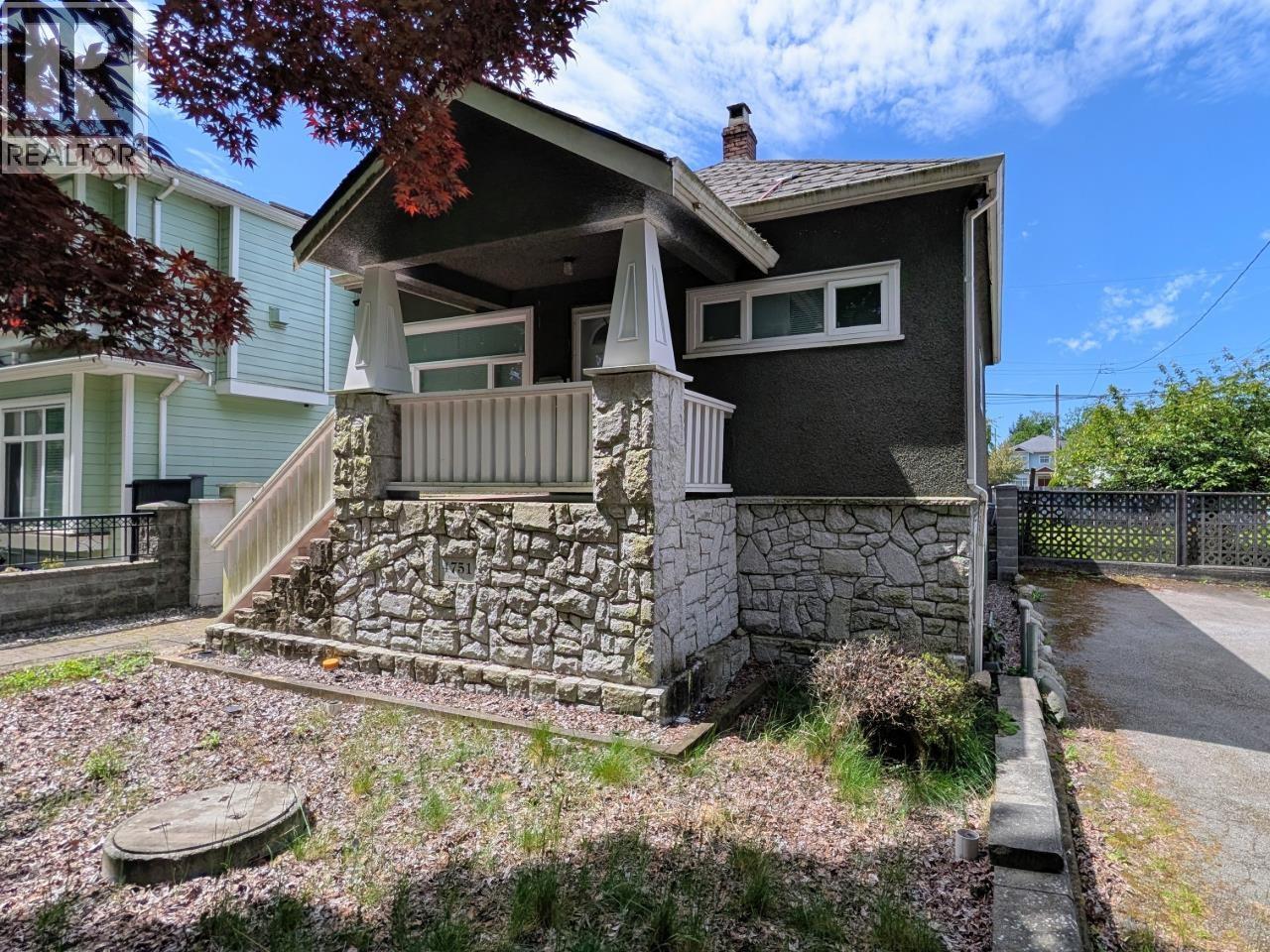 4751 Henry Street, Vancouver, British Columbia V5V 4Z2 - Photo 2 - R3129674