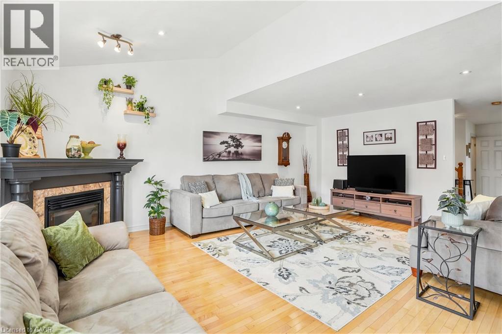 24 Benziger Lane, Stoney Creek, Ontario  L8E 6B6 - Photo 7 - 40834865