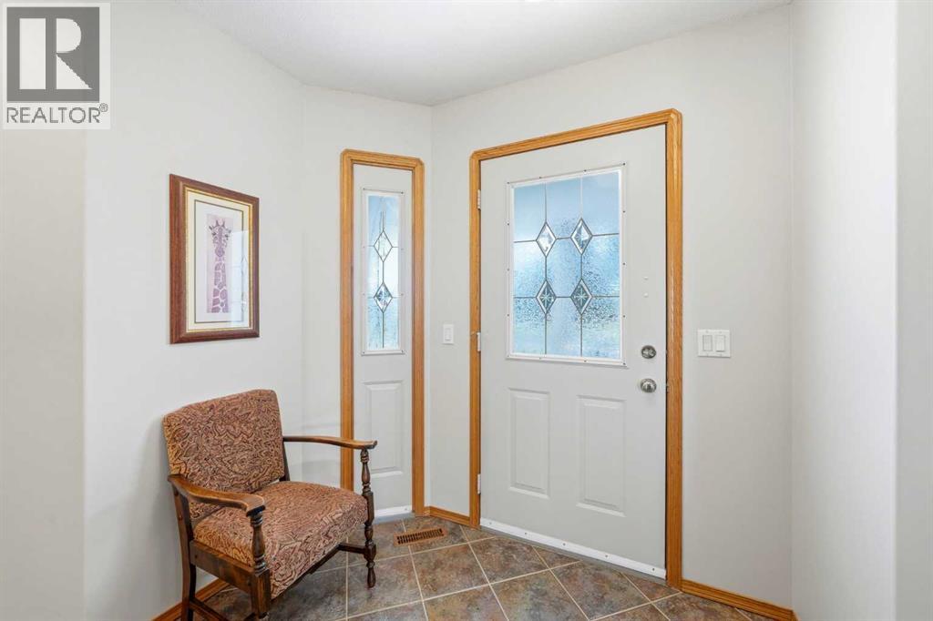 27 Strathmore Lakes Crescent, Strathmore, Alberta  T1P 1L7 - Photo 3 - A2313895