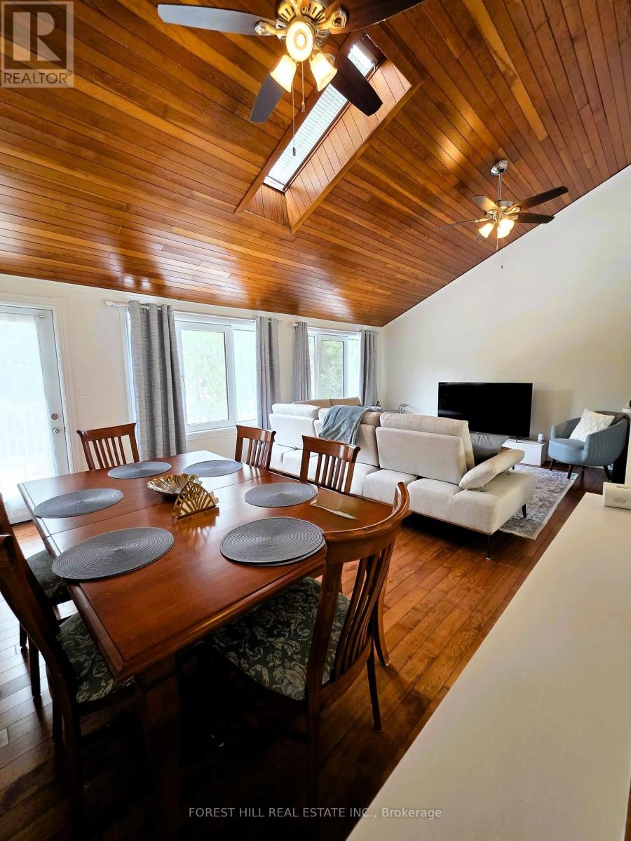 859 Lakeshore Road E, Oro-Medonte, Ontario  L0L 1T0 - Photo 2 - S12991816