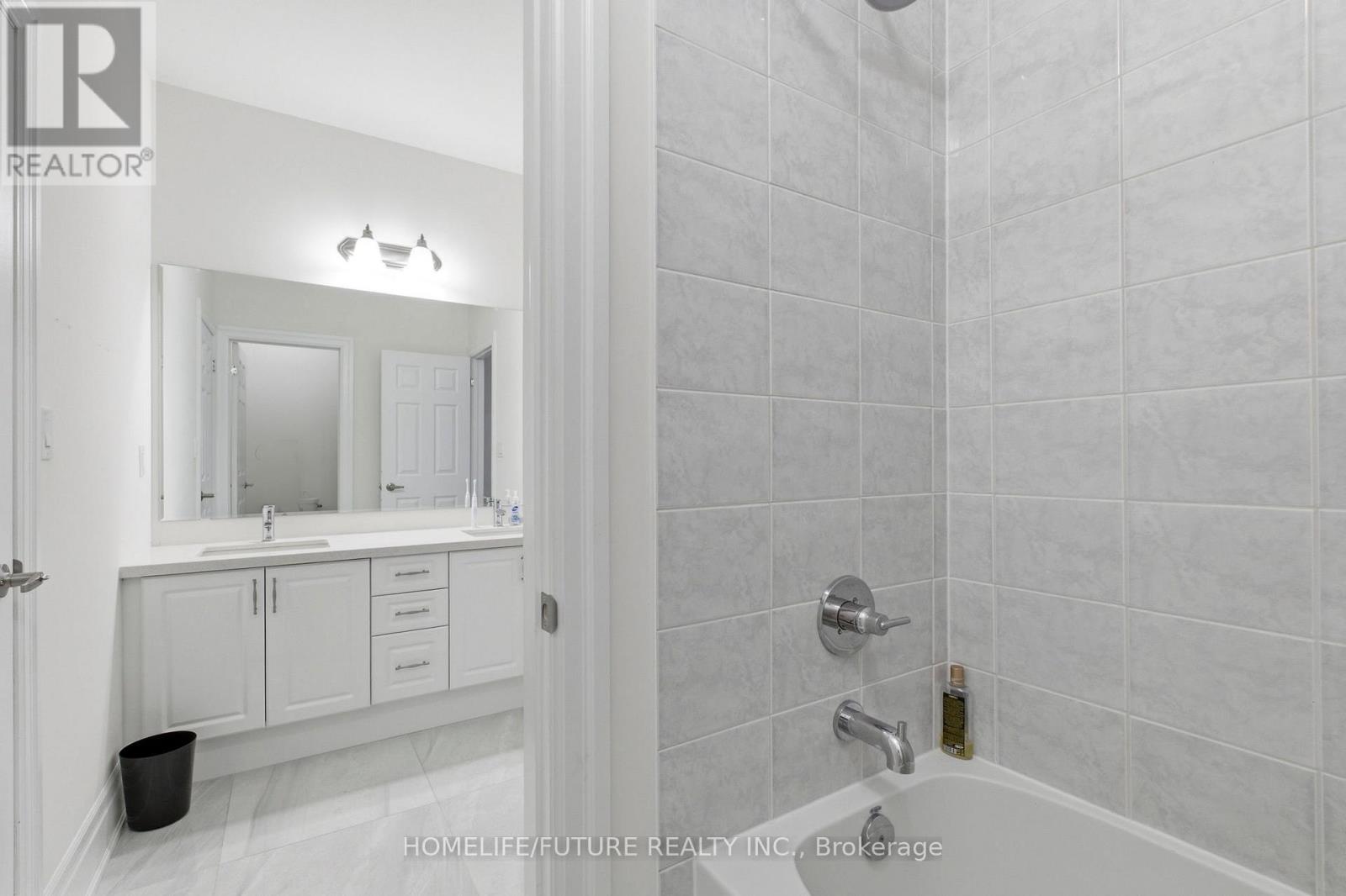 278 Danny Wheeler Boulevard, Georgina, Ontario  L4P 0J9 - Photo 26 - N13214944