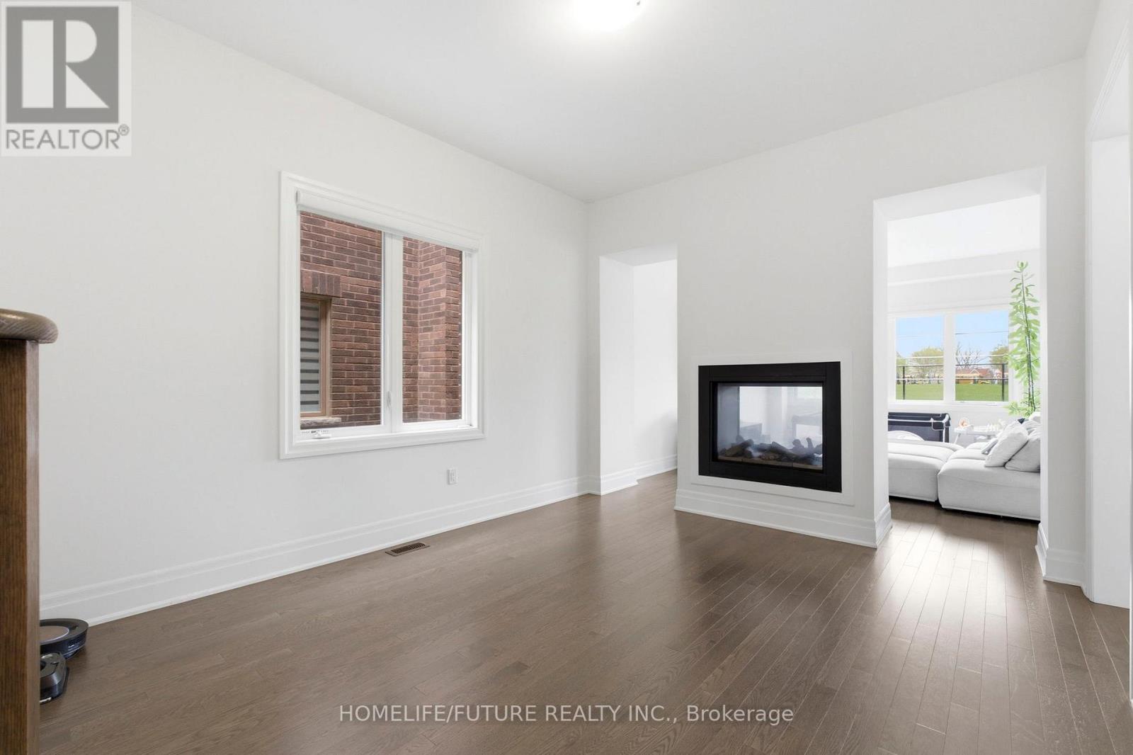 278 Danny Wheeler Boulevard, Georgina, Ontario  L4P 0J9 - Photo 7 - N13214944