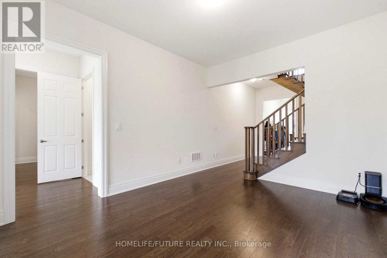 278 Danny Wheeler Boulevard, Georgina, Ontario  L4P 0J9 - Photo 8 - N13214944