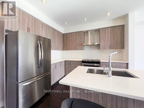 49 Fancamp Drive, Vaughan, Ontario  L6A 4Z1 - Photo 4 - N13214952