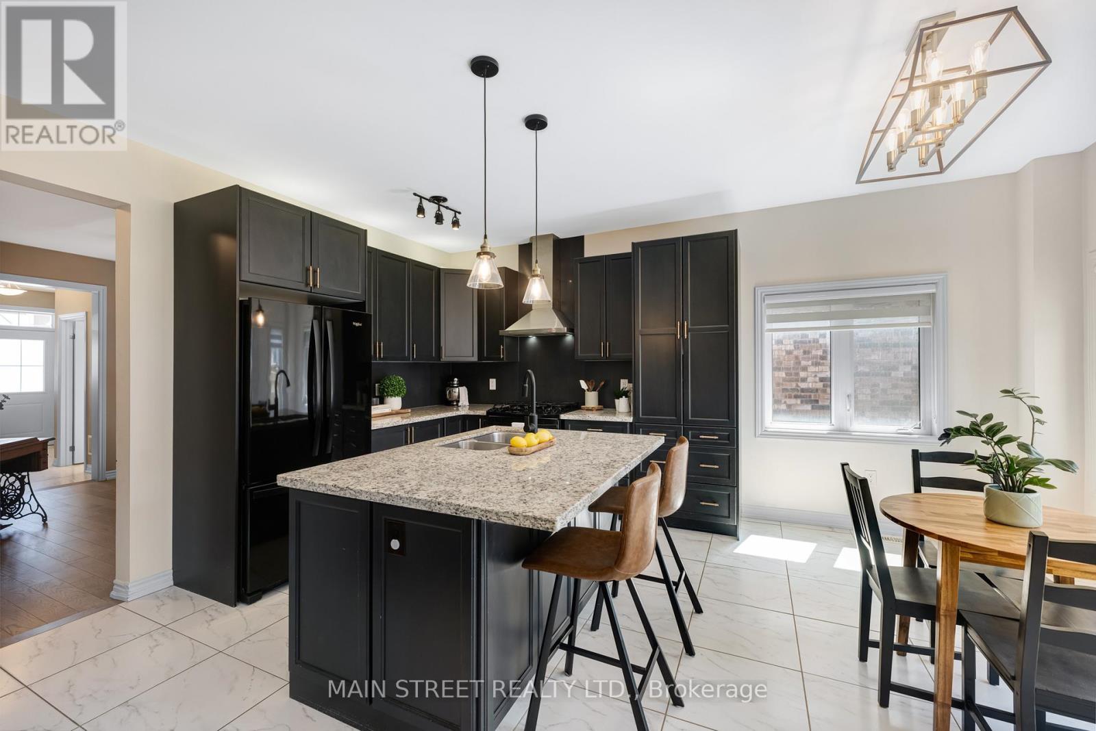 1518 Emberton Way, Innisfil, Ontario  L9S 0L6 - Photo 3 - N13214980