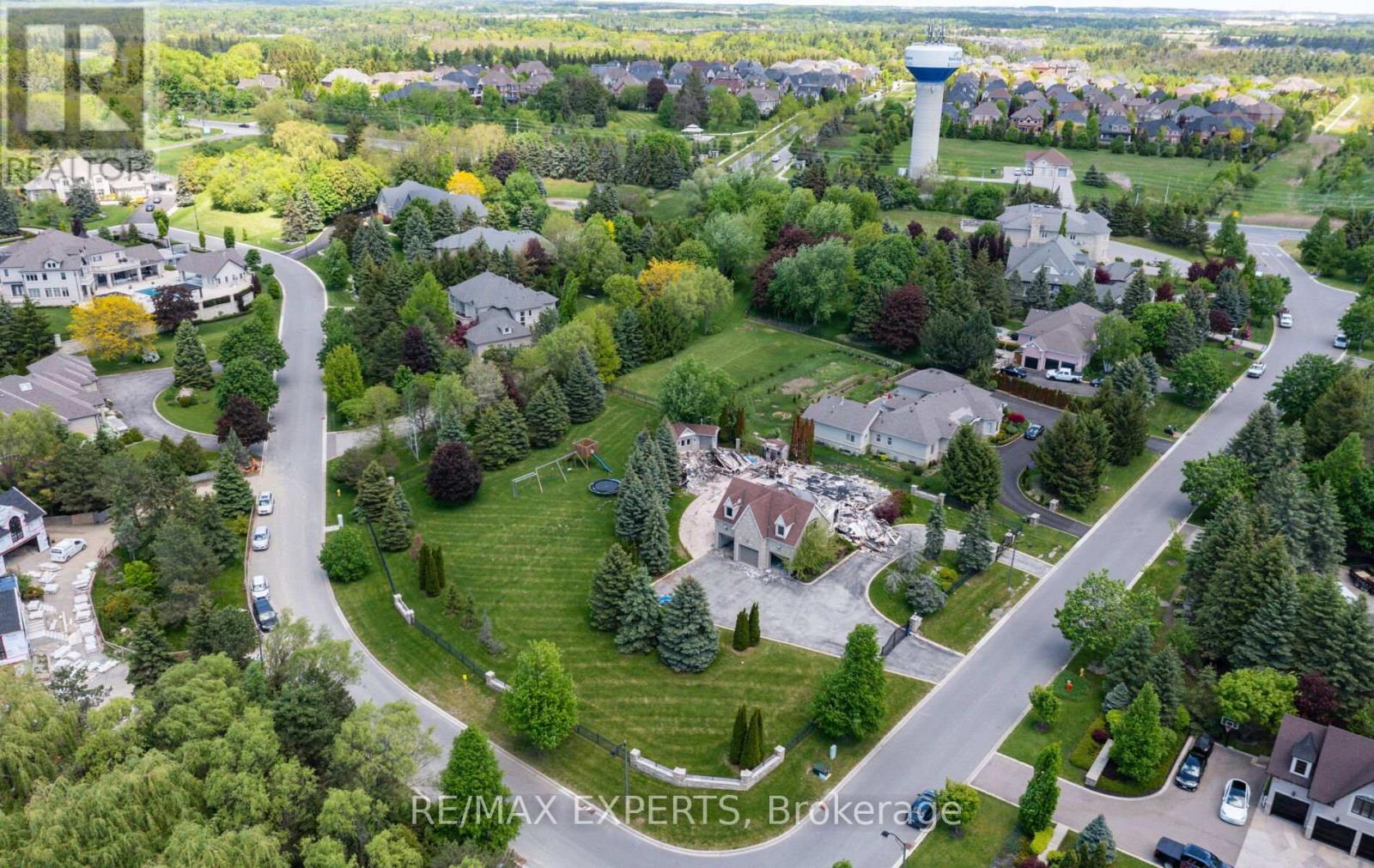 76 FOREST HEIGHTS BOULEVARD, Vaughan, Ontario