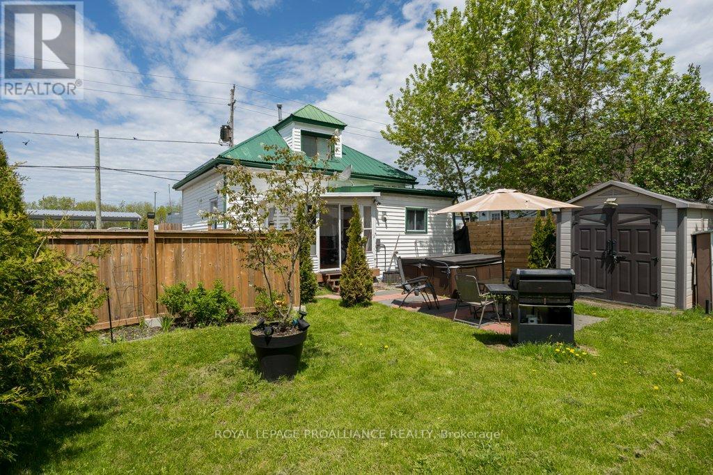 17 Meyers Street, Quinte West, Ontario  K8V 1W5 - Photo 31 - X13058850