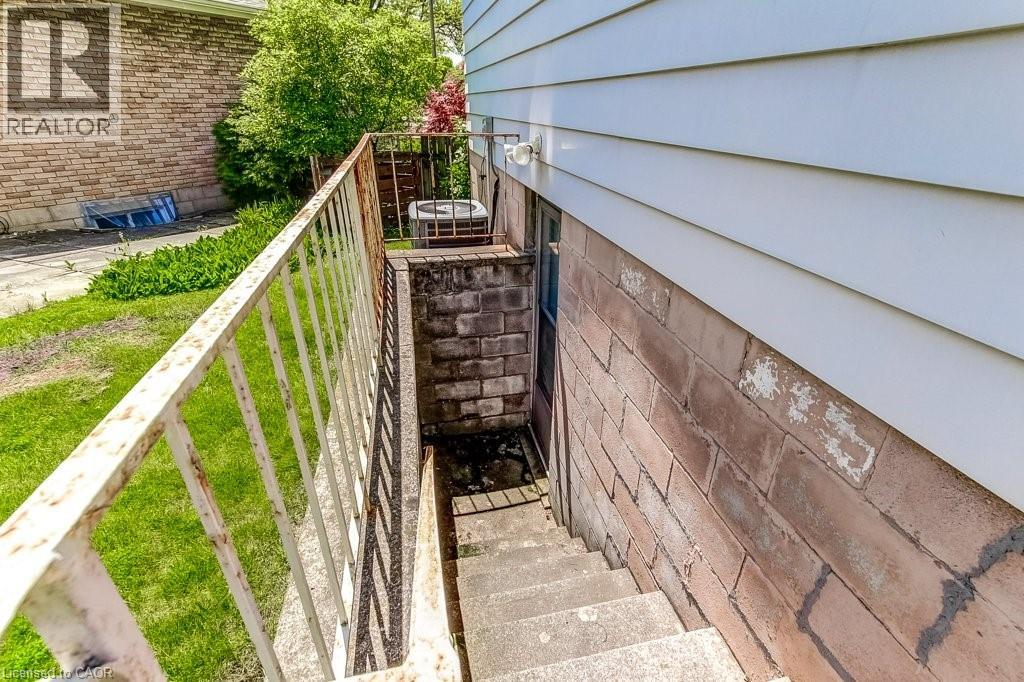 70 Graystone Drive, Hamilton, Ontario  L9C 4R8 - Photo 38 - 40834681