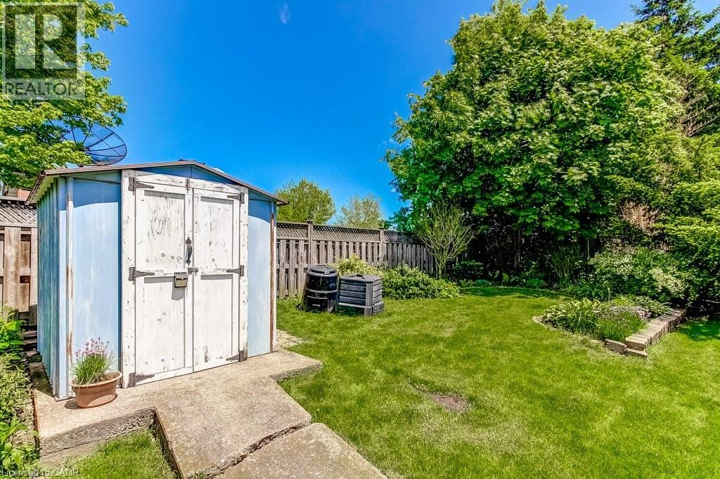 70 Graystone Drive, Hamilton, Ontario  L9C 4R8 - Photo 44 - 40834681