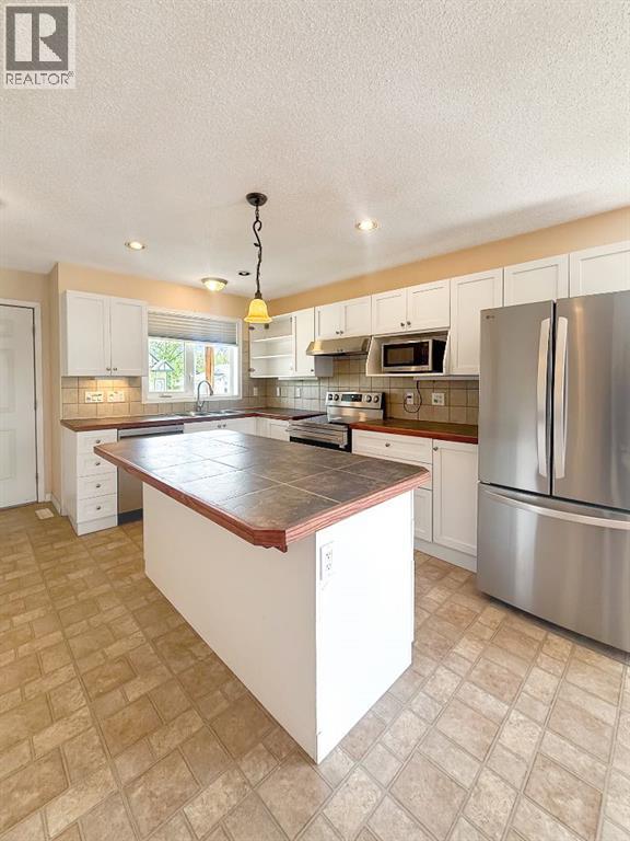 244 Crescent Avenue N, Picture Butte, Alberta  T0K 1V0 - Photo 4 - A2314034