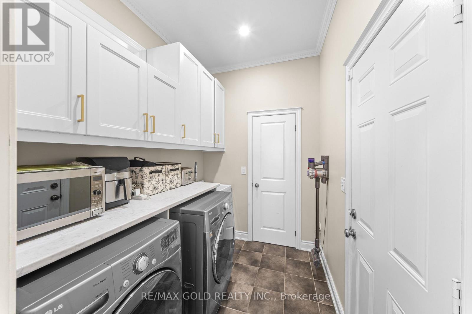 18 Hampton Springs Drive, Brampton, Ontario  L6P 2W4 - Photo 19 - W13214898