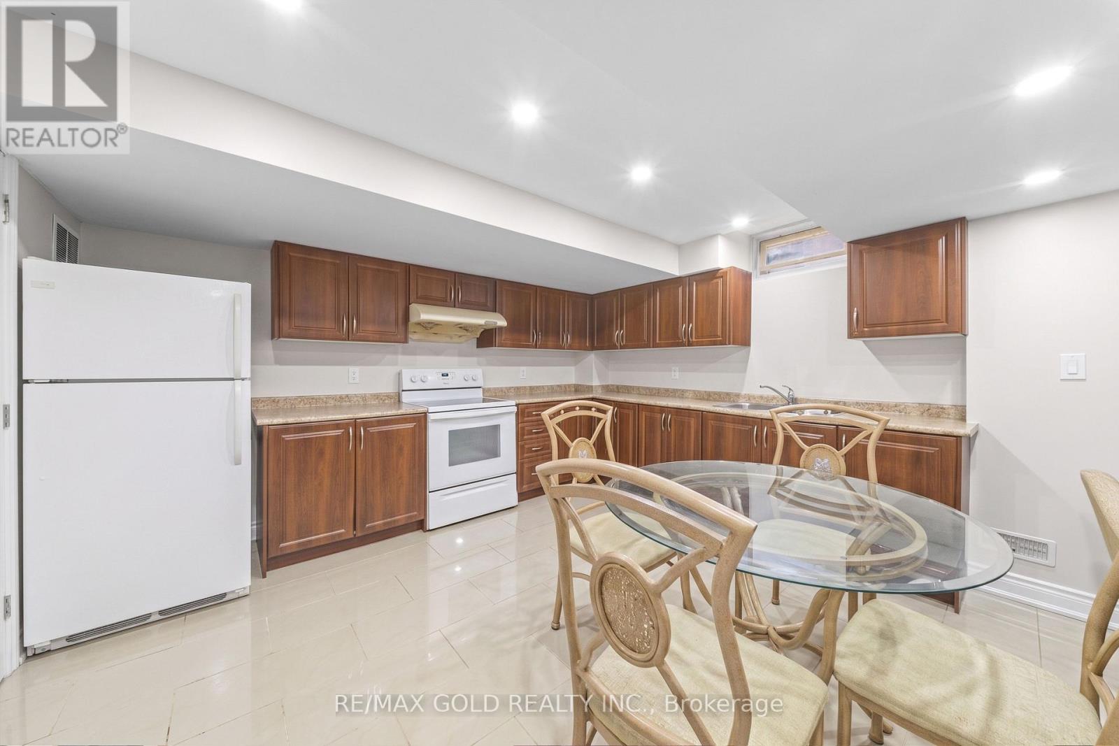 18 Hampton Springs Drive, Brampton, Ontario  L6P 2W4 - Photo 32 - W13214898