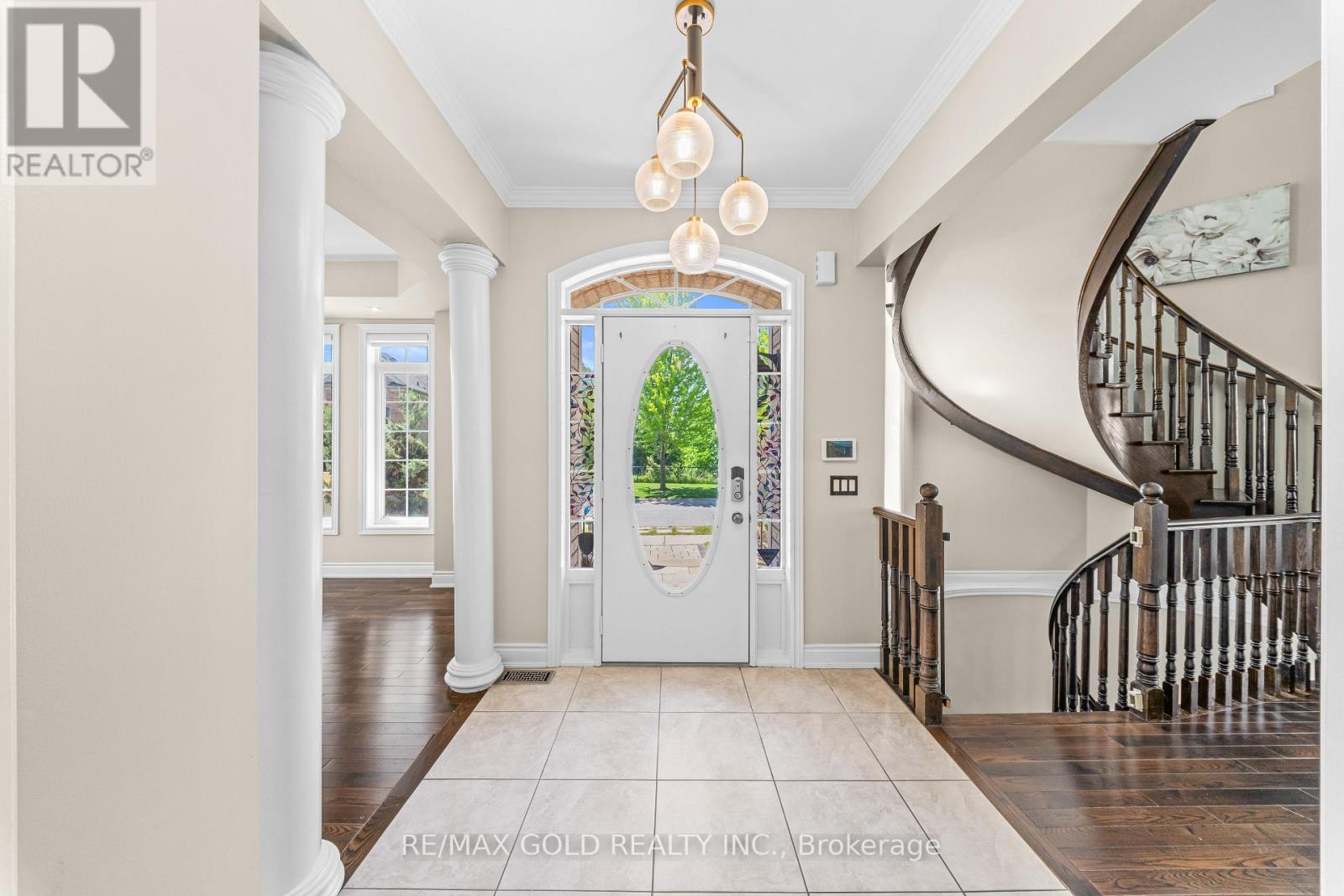 18 Hampton Springs Drive, Brampton, Ontario  L6P 2W4 - Photo 7 - W13214898