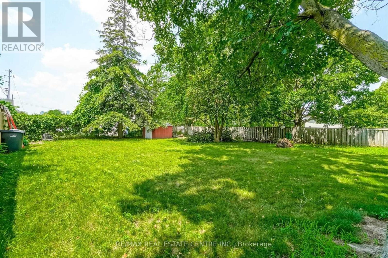 81 Dunbar Road, Mississauga, Ontario  L5B 1G5 - Photo 3 - W13214902