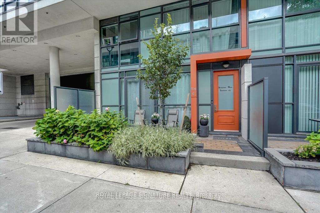 Th6 - 4065 Brickstone Mews, Mississauga, Ontario  L5B 0G3 - Photo 2 - W13214916