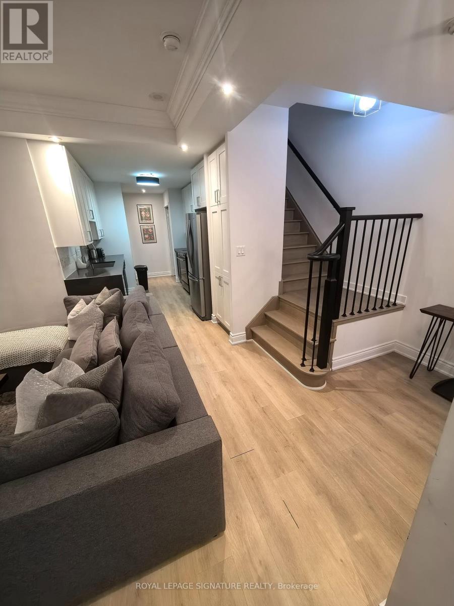 Th6 - 4065 Brickstone Mews, Mississauga, Ontario  L5B 0G3 - Photo 3 - W13214916