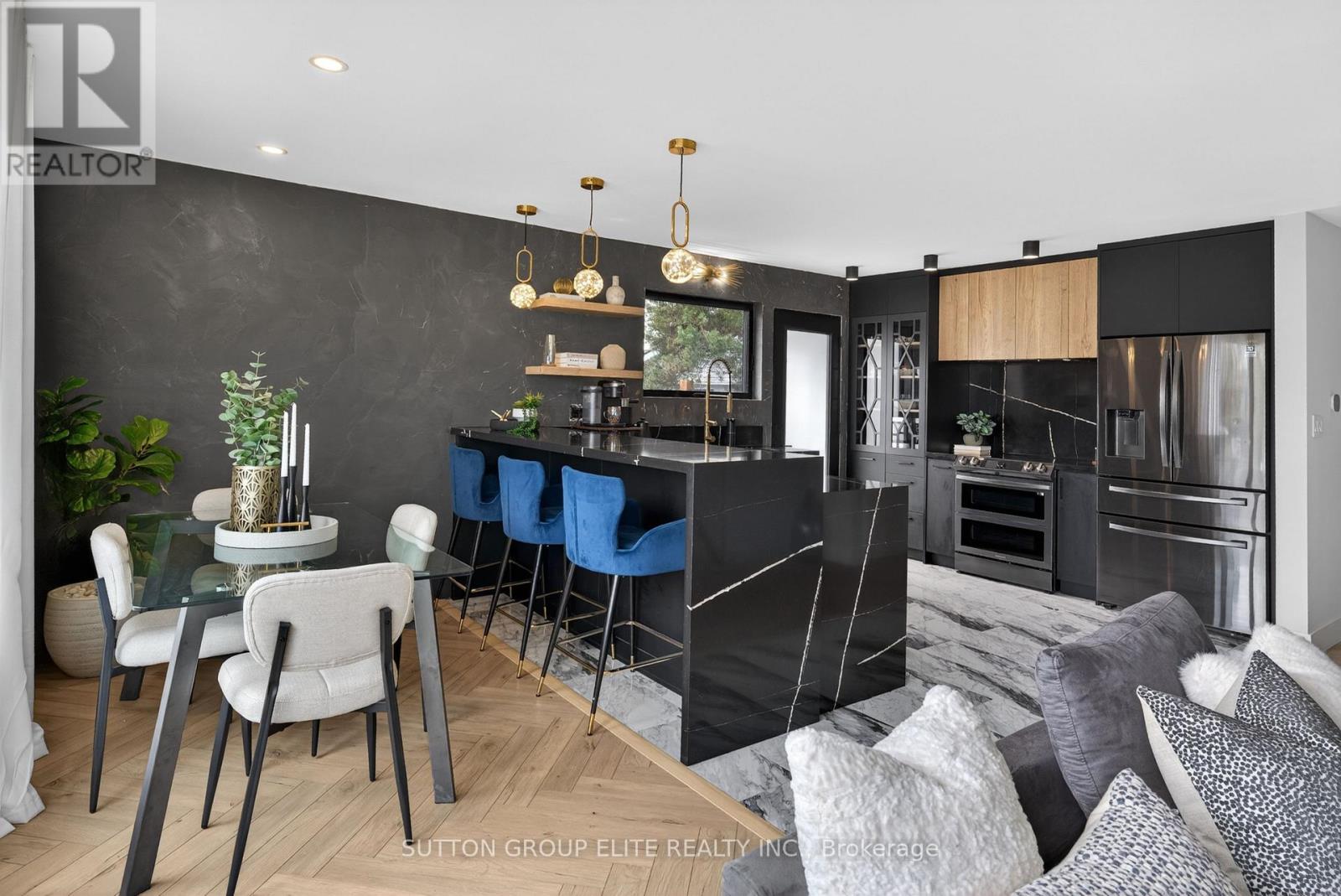 19 Hardwick Court, Toronto, Ontario  M9C 4G5 - Photo 3 - W13214978