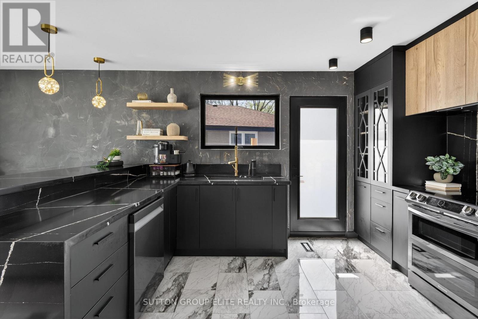 19 Hardwick Court, Toronto, Ontario  M9C 4G5 - Photo 7 - W13214978