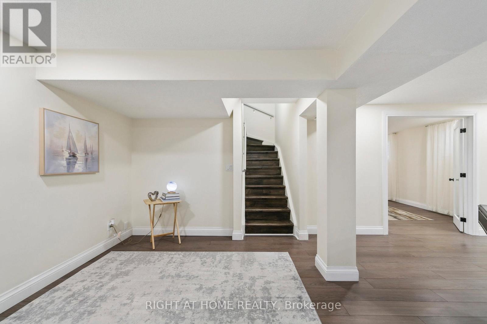2069 Waterbridge Drive N, Burlington, Ontario  L7M 3W2 - Photo 33 - W13215002