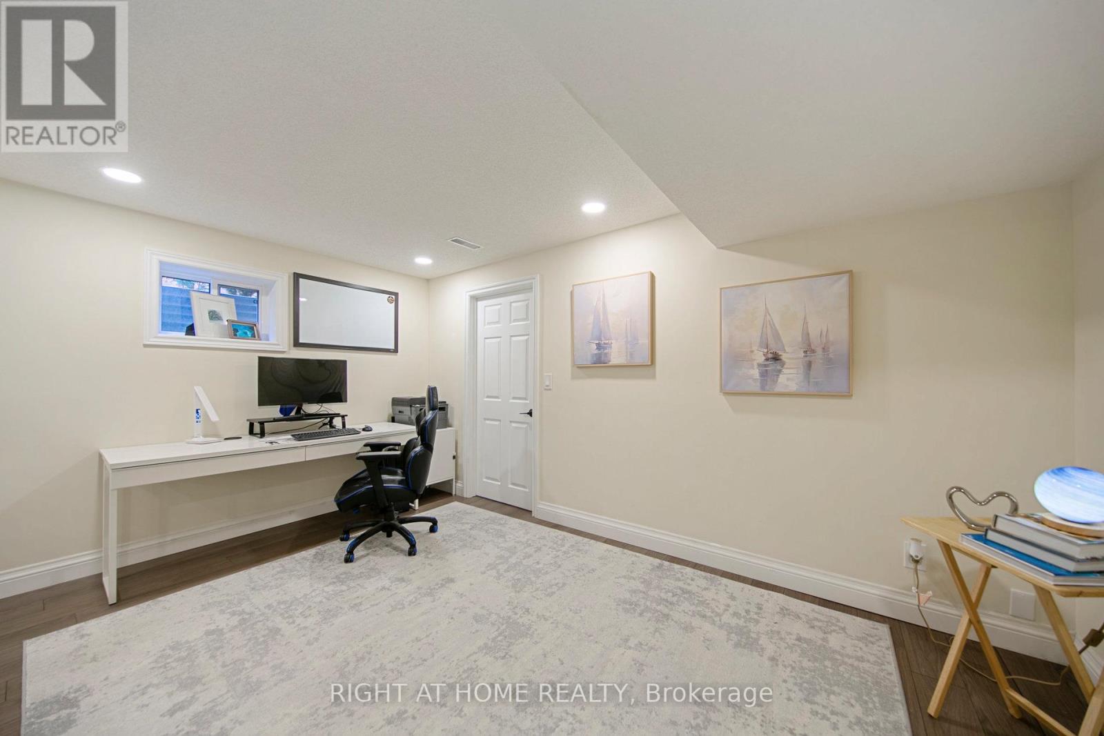 2069 Waterbridge Drive N, Burlington, Ontario  L7M 3W2 - Photo 37 - W13215002