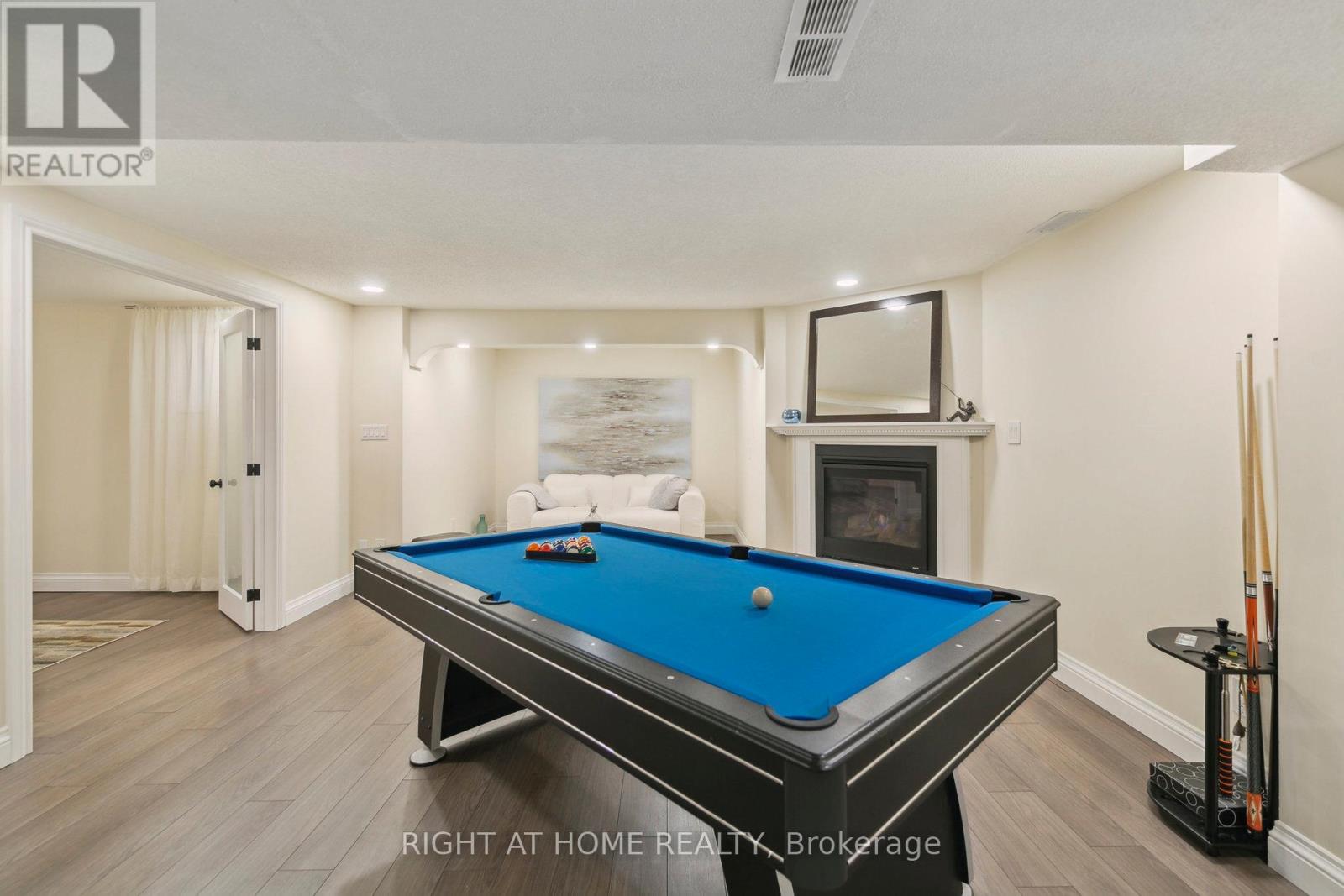 2069 Waterbridge Drive N, Burlington, Ontario  L7M 3W2 - Photo 38 - W13215002