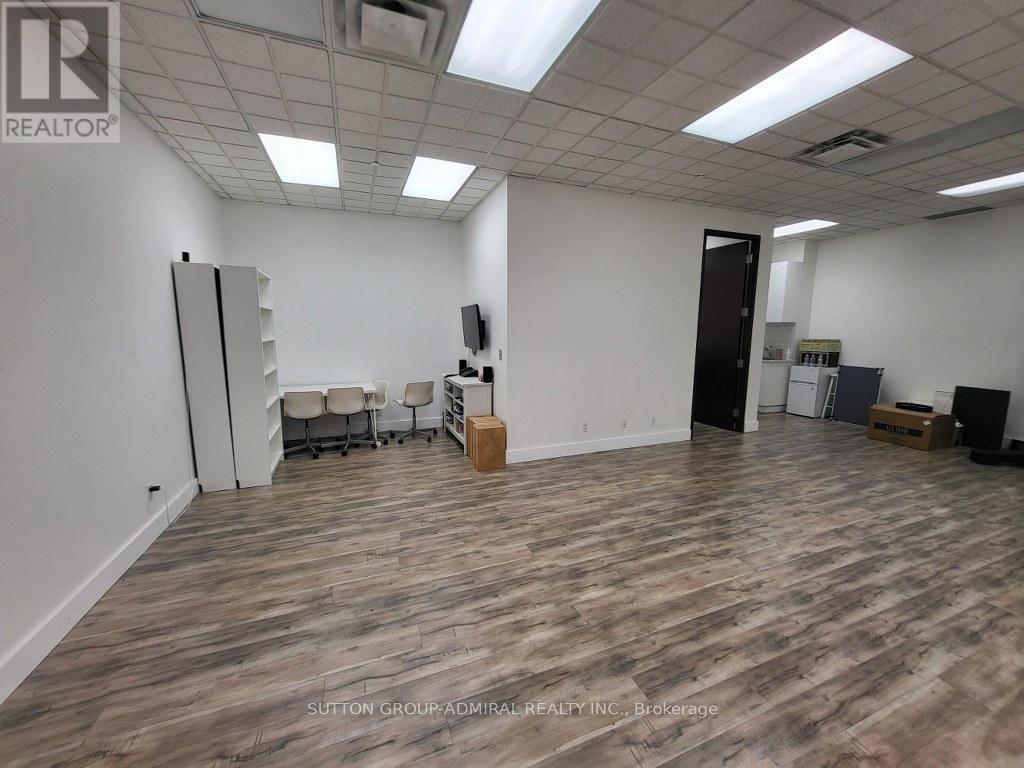 474 Champagne Drive, Toronto, Ontario  M3J 2T9 - Photo 10 - W13215012