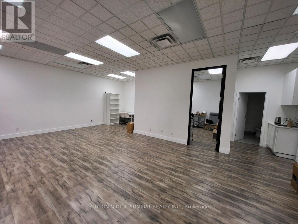 474 Champagne Drive, Toronto, Ontario  M3J 2T9 - Photo 11 - W13215012