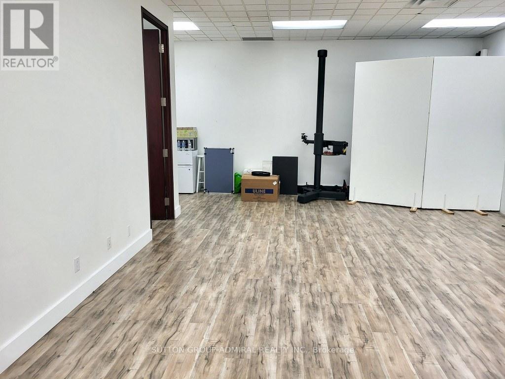 474 Champagne Drive, Toronto, Ontario  M3J 2T9 - Photo 6 - W13215012