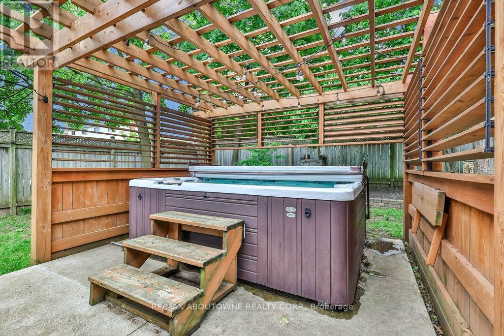 2478 Cavendish Drive, Burlington, Ontario  L7P 3T9 - Photo 46 - W13215028