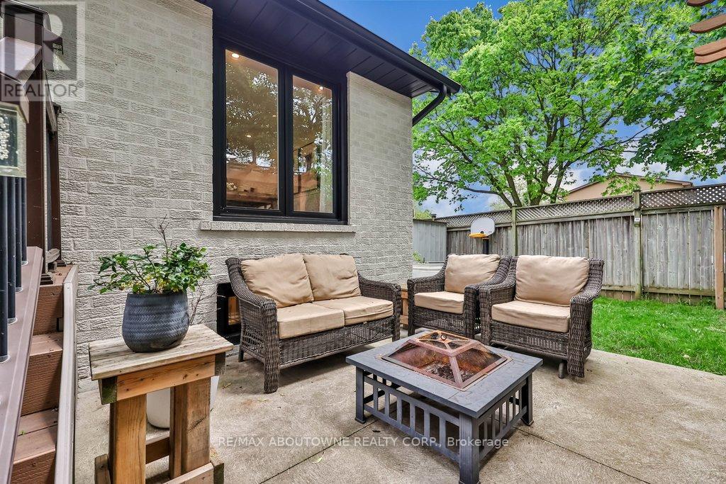2478 Cavendish Drive, Burlington, Ontario  L7P 3T9 - Photo 48 - W13215028