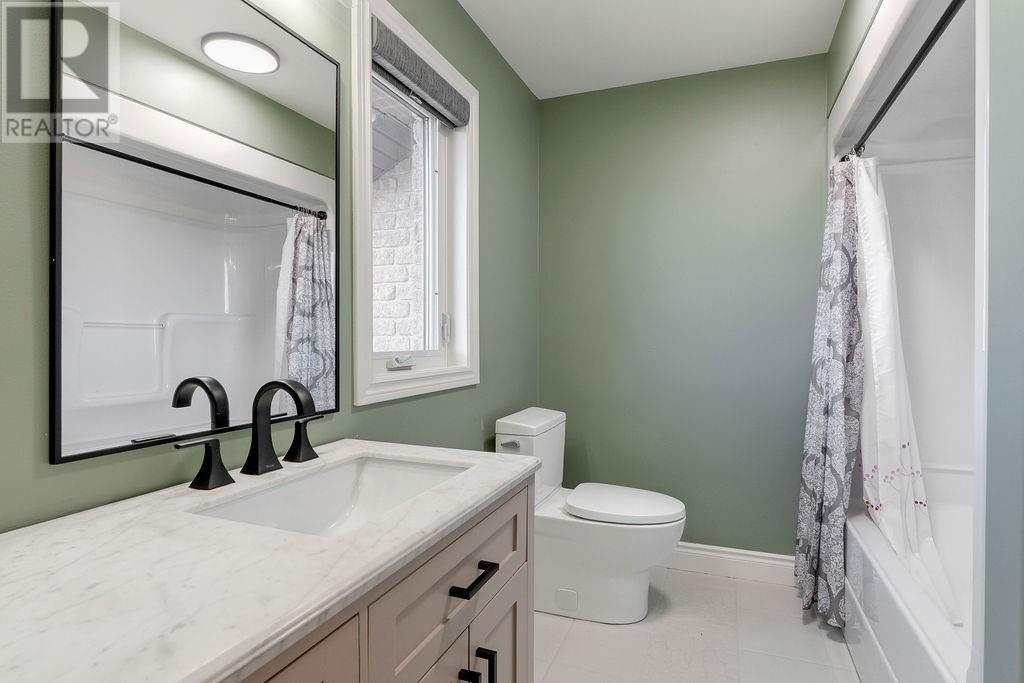 11 Landreville Drive, Greater Sudbury, Ontario  P3A 0A1 - Photo 31 - 2128159