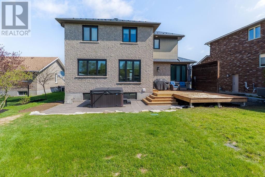11 Landreville Drive, Greater Sudbury, Ontario  P3A 0A1 - Photo 60 - 2128159