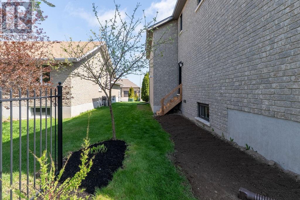 11 Landreville Drive, Greater Sudbury, Ontario  P3A 0A1 - Photo 62 - 2128159