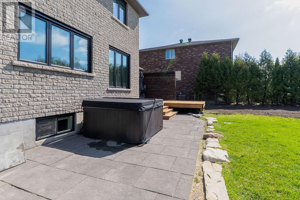 11 Landreville Drive, Greater Sudbury, Ontario  P3A 0A1 - Photo 63 - 2128159