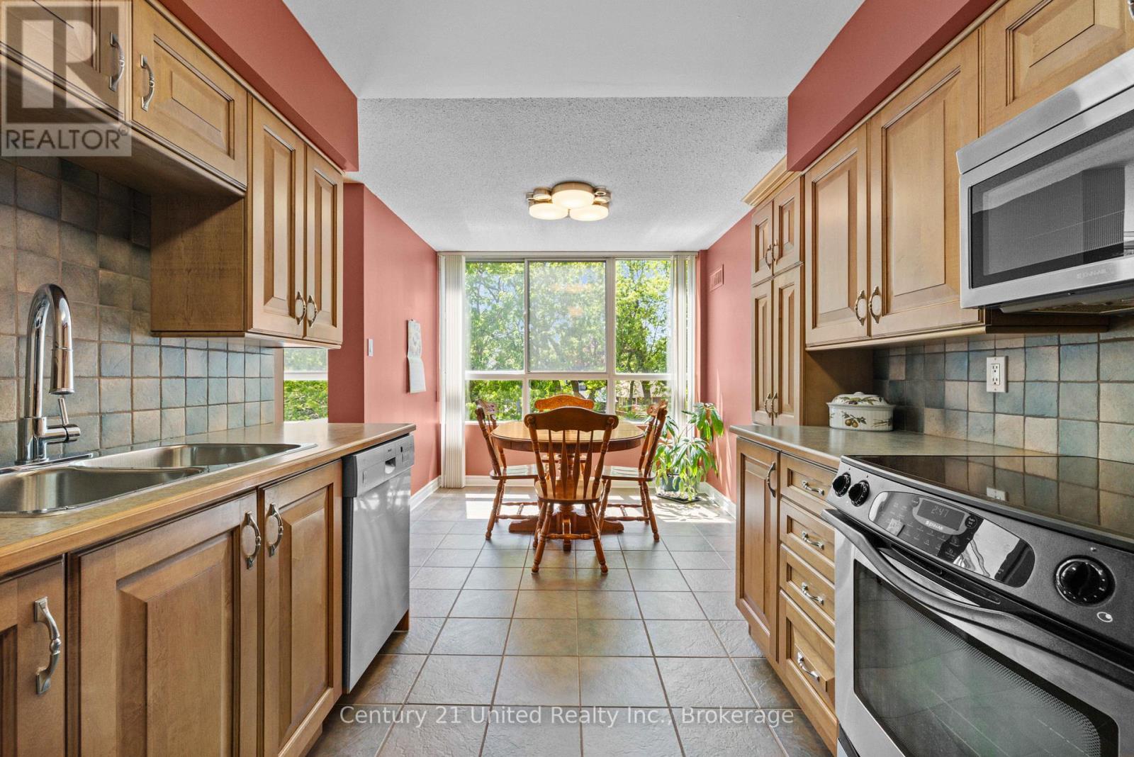 505 - 1485 Lakeshore Road E, Mississauga, Ontario  L5E 3G2 - Photo 12 - W13215258