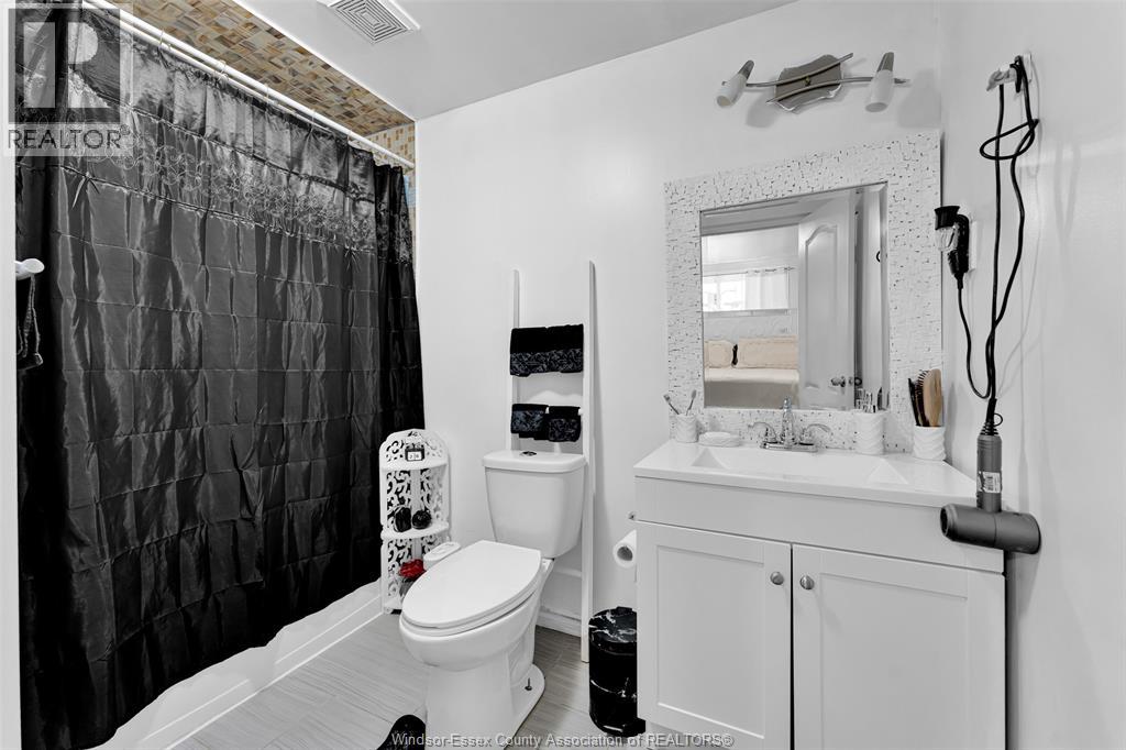 8245 Enfield Place, Windsor, Ontario  N8S 4N2 - Photo 20 - 26012537