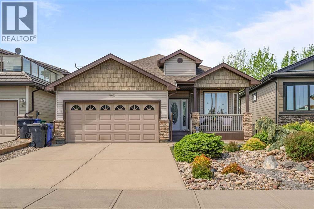 605 Sunridge Crescent W, Lethbridge, Alberta  T1J 0T4 - Photo 1 - A2314461