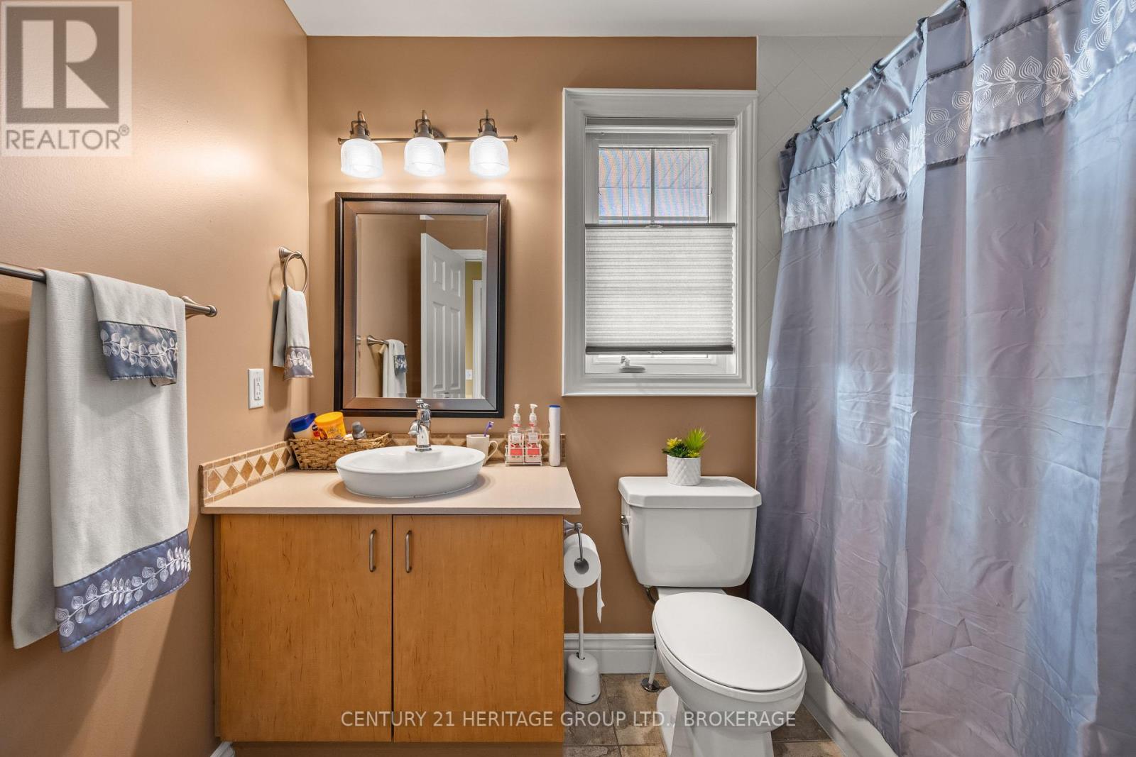 100 Britannia Crescent, Loyalist, Ontario  K0H 1G0 - Photo 25 - X13215182