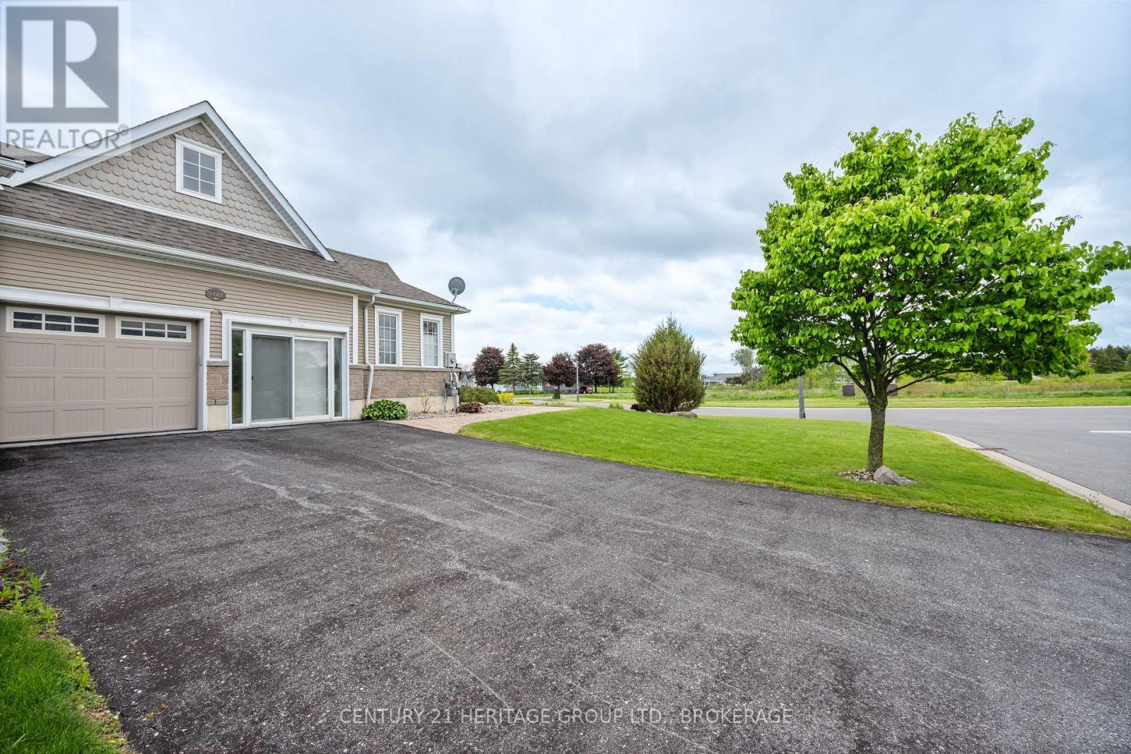 100 Britannia Crescent, Loyalist, Ontario  K0H 1G0 - Photo 3 - X13215182