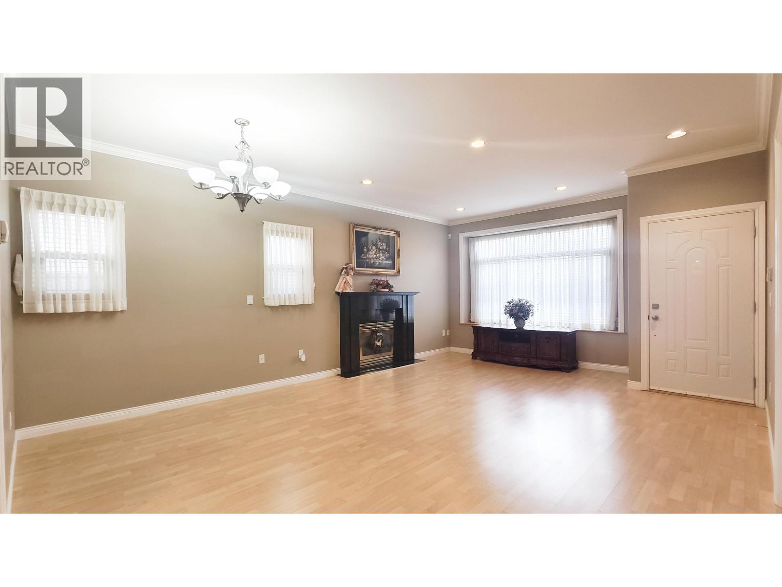 6060 Clinton Street, Burnaby, British Columbia  V5J 2M5 - Photo 13 - R3113003