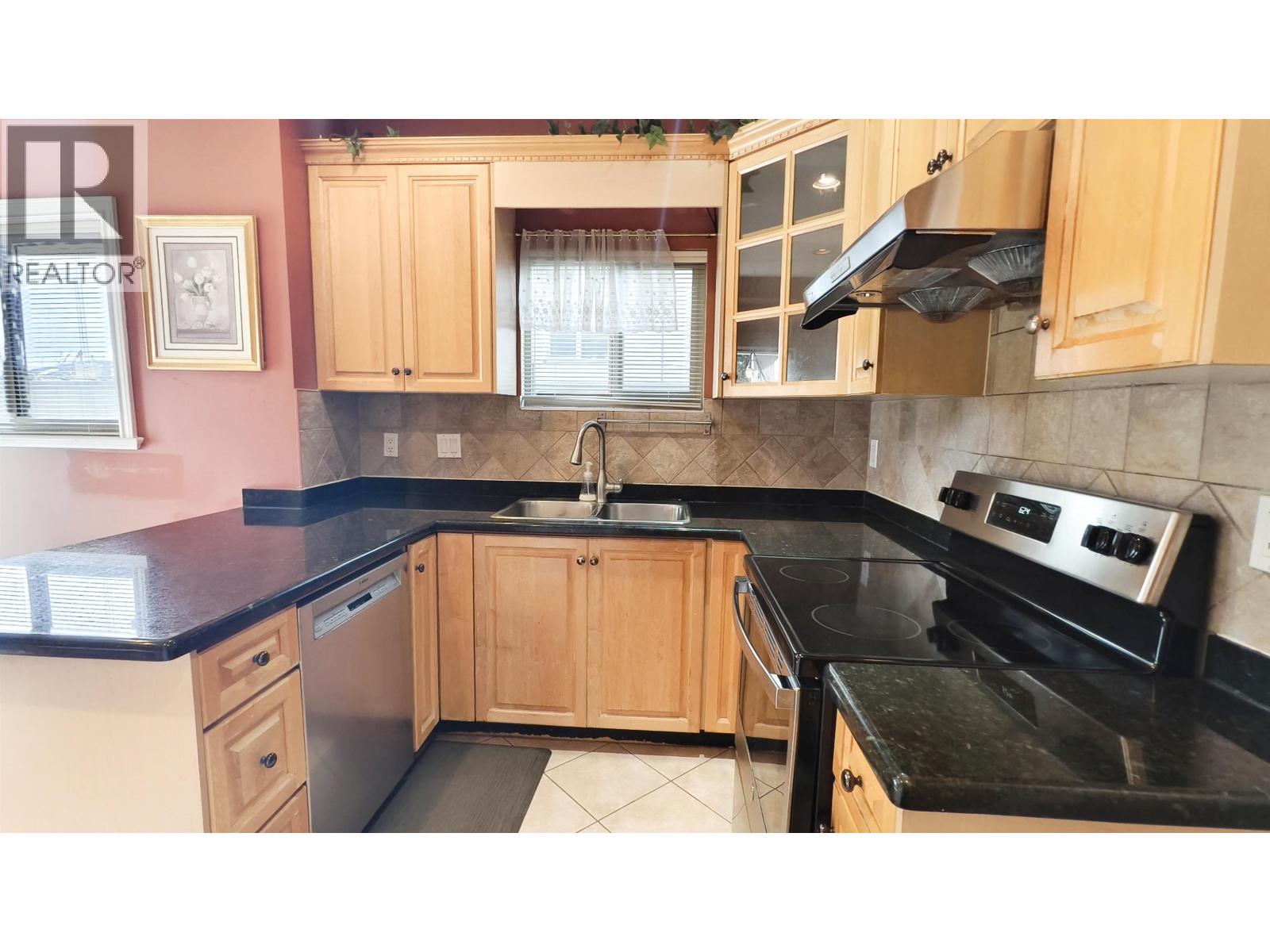 6060 Clinton Street, Burnaby, British Columbia  V5J 2M5 - Photo 5 - R3113003