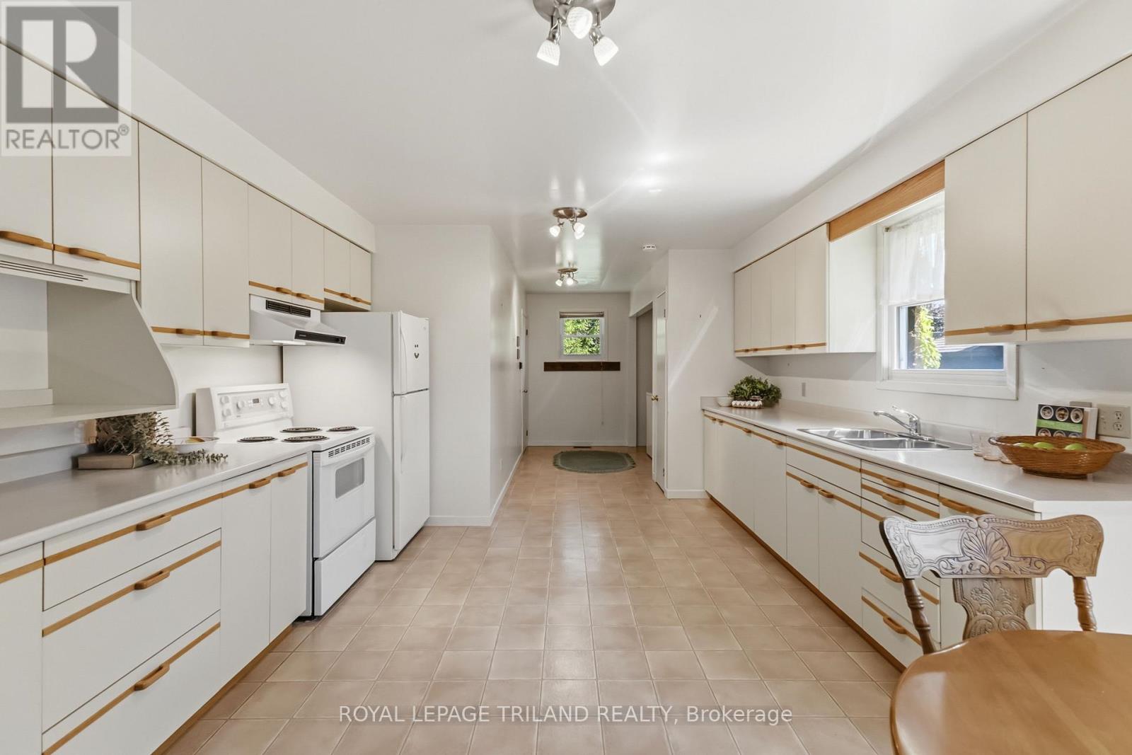 271 Anna Street, North Middlesex, Ontario  N0M 2K0 - Photo 19 - X13215072